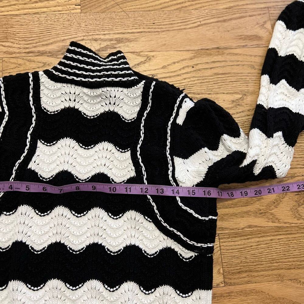 WRONG SIZE OF RIGHT SWEATER SIZE 1 - Picture 5 of 7